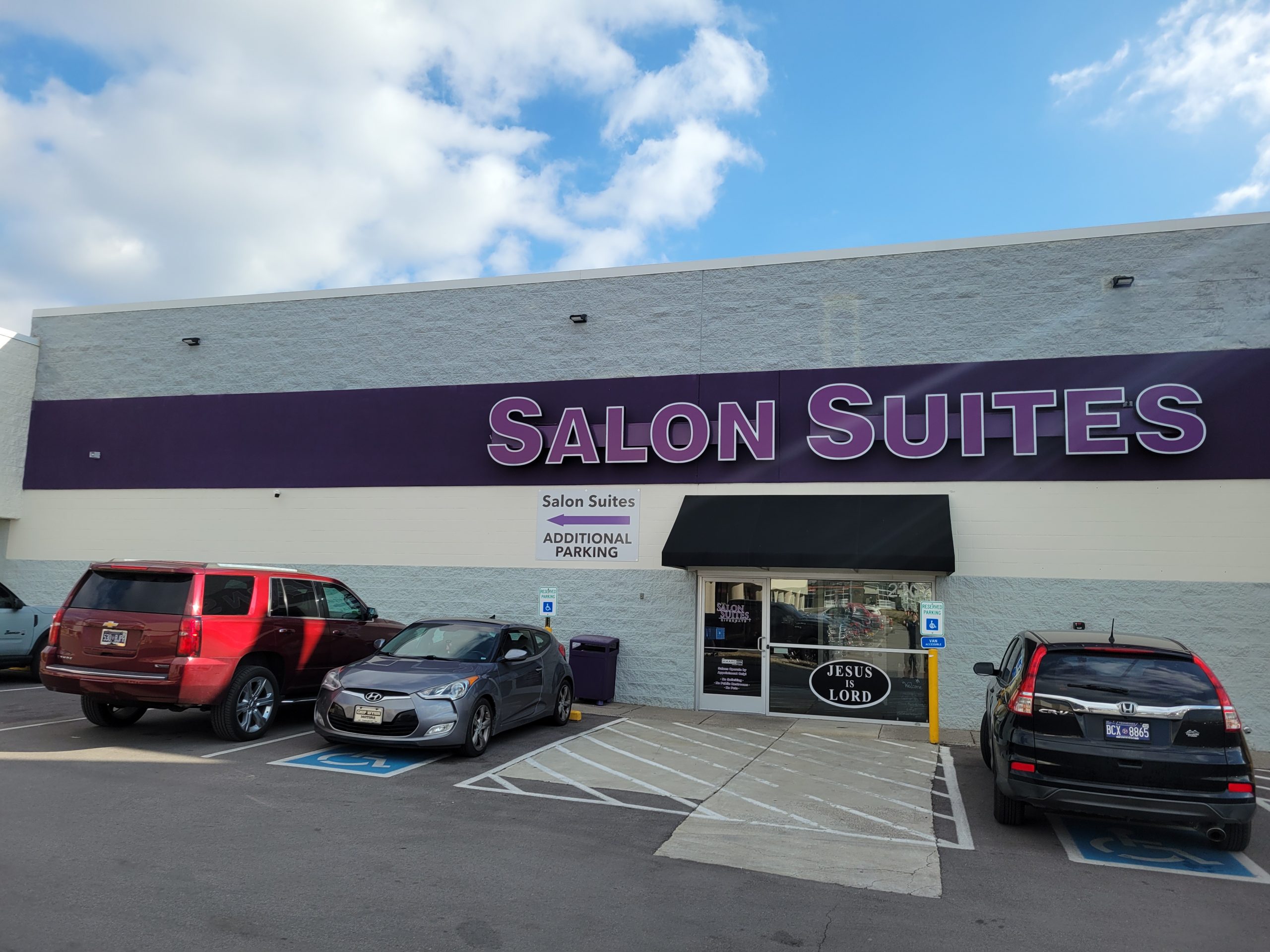 Salon Suite For Rent